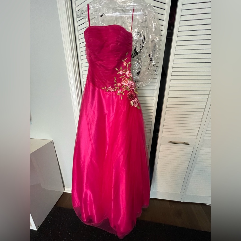 Pink rose accent prom/homecoming dress